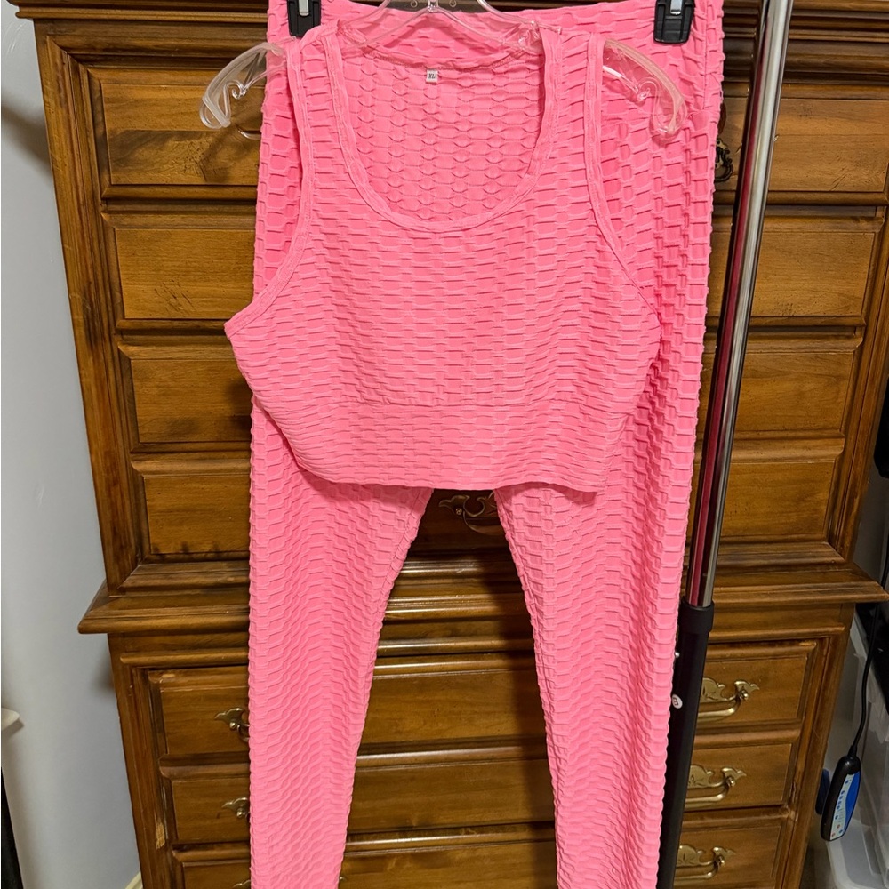 Amazon Pink Textured Women's Set